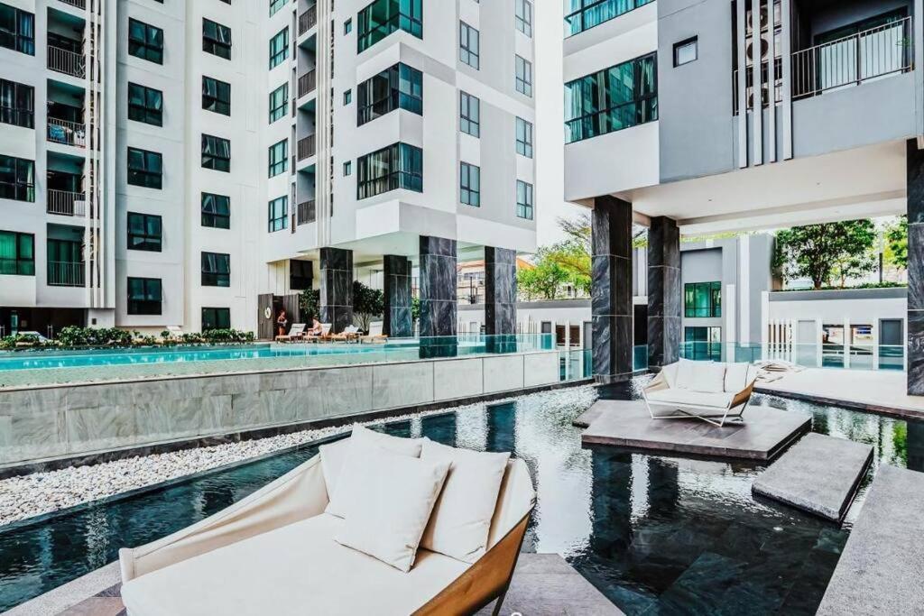 Sea View 2 Bed Room Condo @ Central Pattaya ภายนอก รูปภาพ