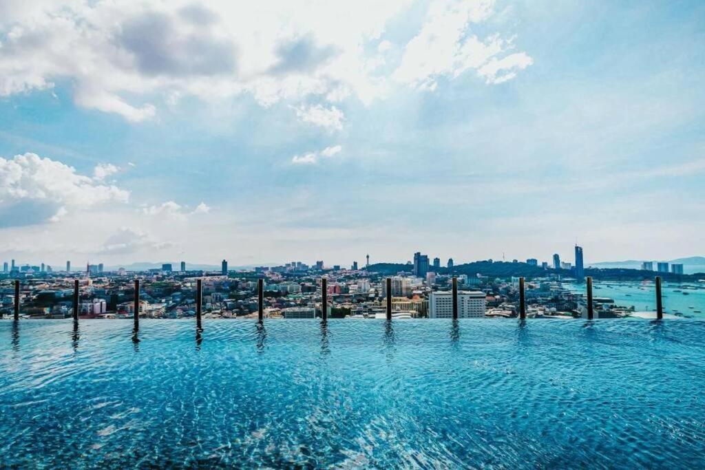 Sea View 2 Bed Room Condo @ Central Pattaya ภายนอก รูปภาพ